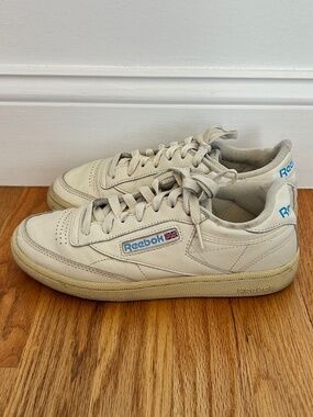 Reebok Sneakers
